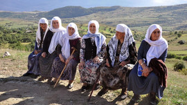 Ahıskalı Türkler 75 yıl önce bugün sürgün edildi