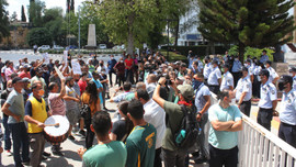 Miting ve kitle toplantıları 1 Ekim'e kadar yasak