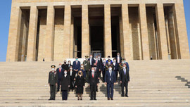 Anıtkabir defterine ne yazdı?