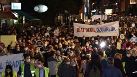 Tatar ve Türkiye'ye tepki için yürüdüler