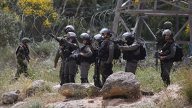 İsrail güçleri 23 Filistinliyi göz altına aldı