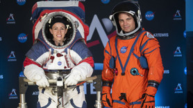 NASA yeni astronot kıyafetlerini tanıttı!