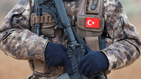 Afrin'de görevli 2 asker ordudan atıldı