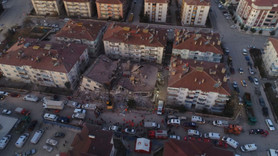 Türkiye'de 6.8'lik deprem, ölü sayısı artıyor