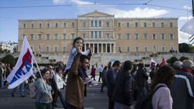 24 saatlik memur grevi Yunanistan'ı felç etti