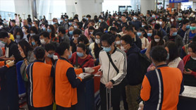 Çin'in Vuhan kentinden on binlerce kişi ayrıldı