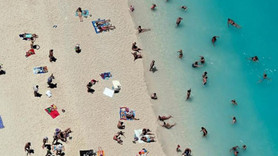 Yunanlar kısıtlamasız  turizm sezonunu açıyor