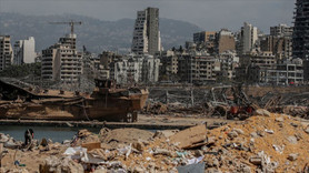 Lübnan'da patlama sonrası üçüncü istifa da geldi