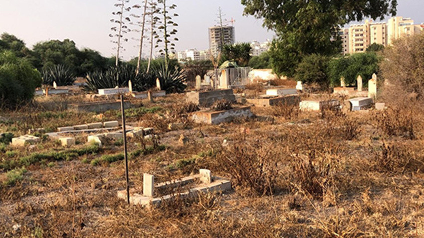 Larnaka'daki Osmanlı Türk Şehitliği kaderine terk edildi