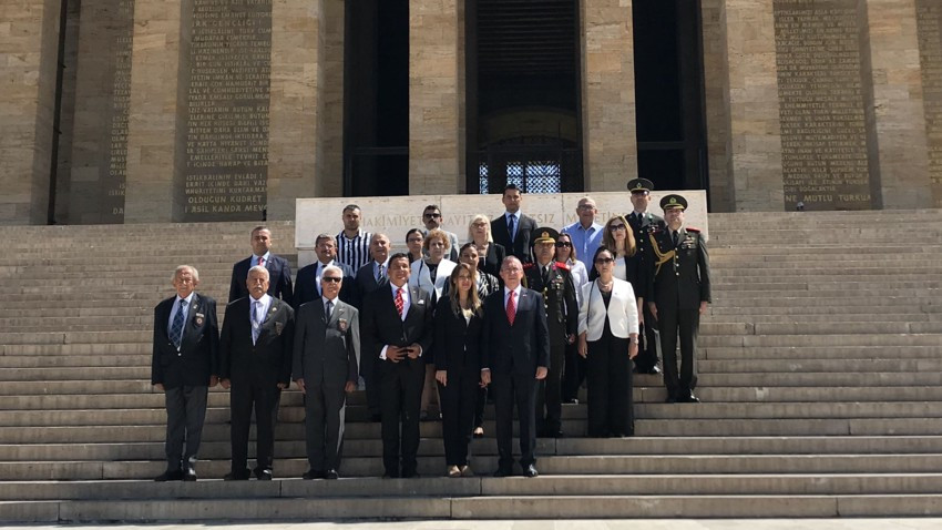 KKTC heyeti Anıtkabir'i ziyaret etti