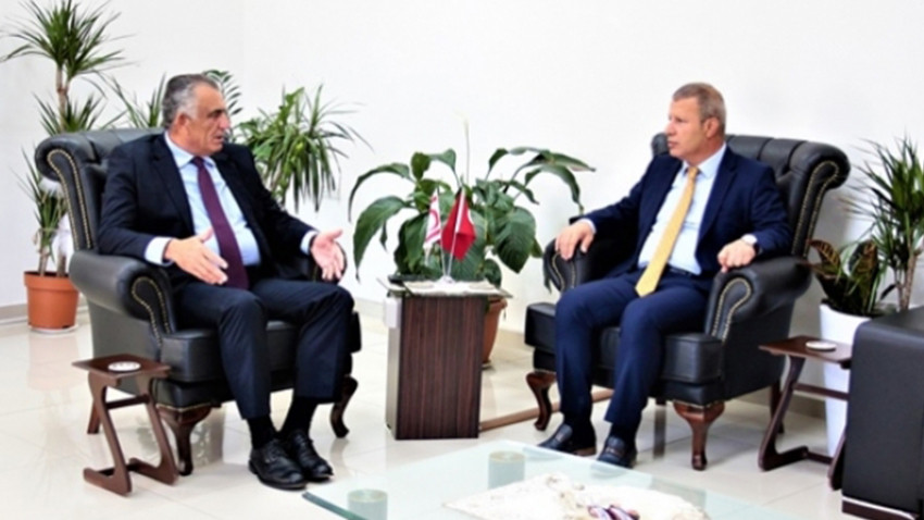 Çavuşoğlu, Kıbrıs Türk Sanayi Odası'nı kabul etti