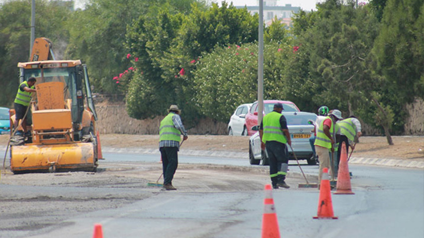 Yol yapım ve onarım çalışmaları sürüyor