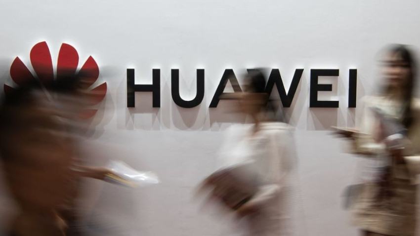 ABD, Huawei'ye yönelik yaptırımları erteledi