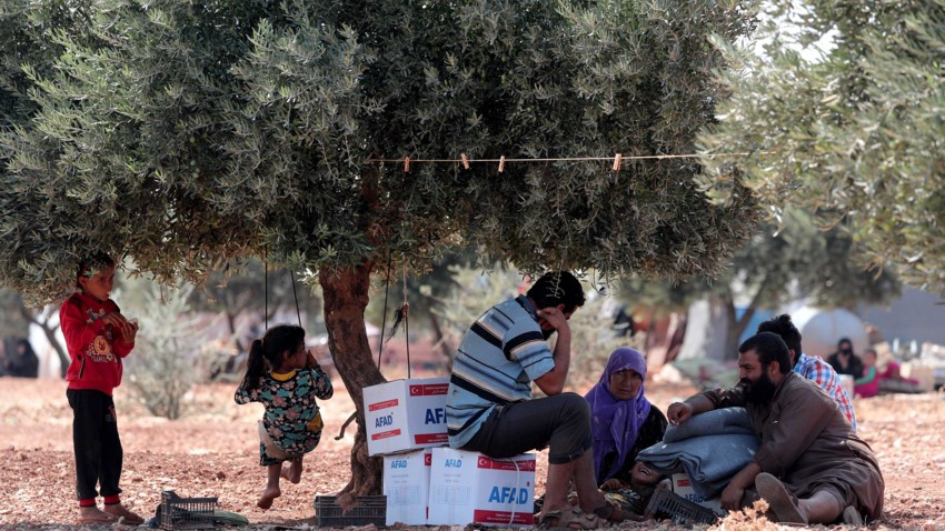 İdlib’den kaçanlar, Türkiye sınırındaki köylere yerleşiyor