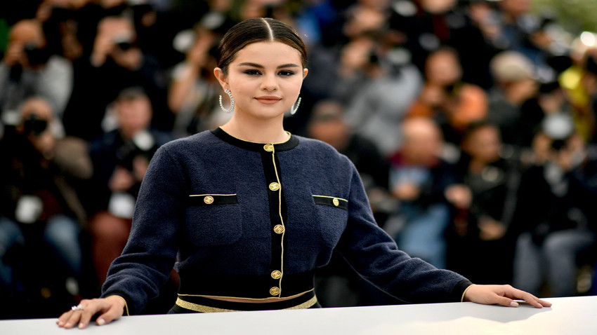 Selena Gomez Amerika'ya yasa dışı yolla geldiler