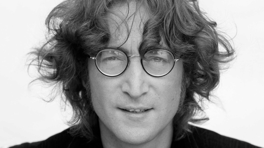 John Lennon'un gözlüğü 170 bin euro'ya satıldı