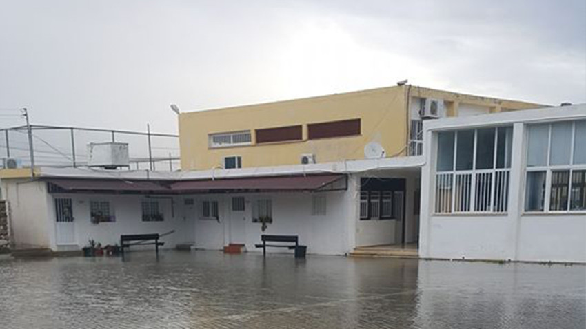 Mağusa Türk Maarif Koleji'ni su bastı