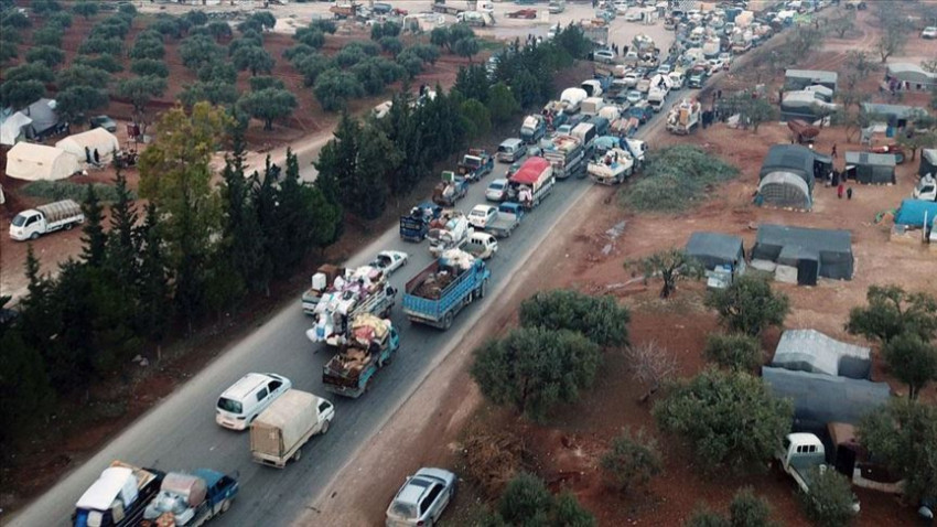 Türkiye sınırı yakınına 20 bin sivil göç etti