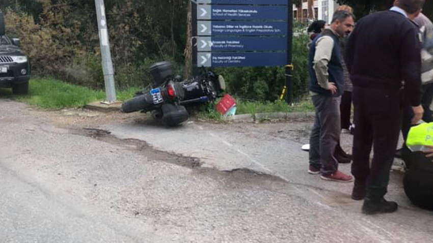 Mağusa'da motosikletli polis kaza yaptı