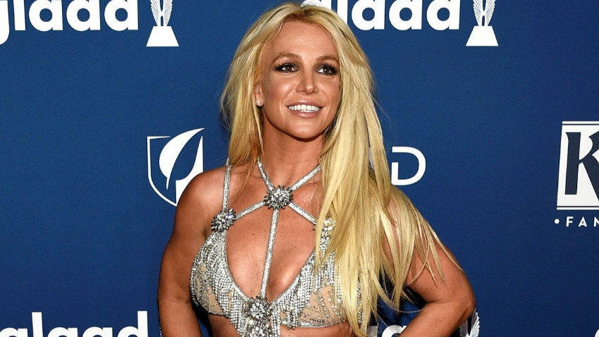 Britney Spears, dans ederken ayağını kırdı