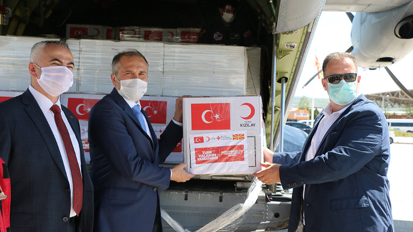 Türkiye'nin tıbbi yardımları Makedonya'ya ulaştı