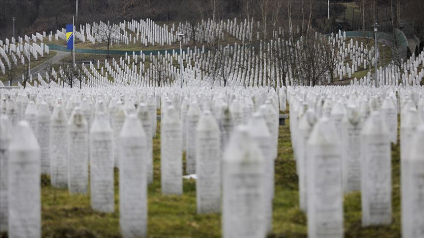 Srebrenitsa: Dört yıllık soykırımın doruk noktası