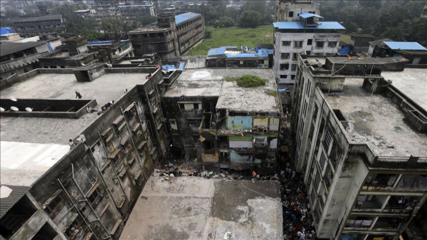 Hindistan'daki çöken binada ölü sayısı 35'e çıktı