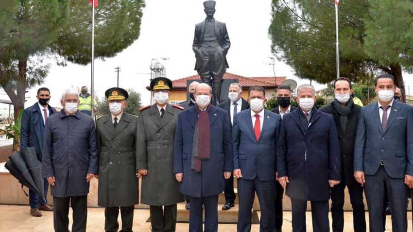 Akçay Atatürk büstü törenle açıldı